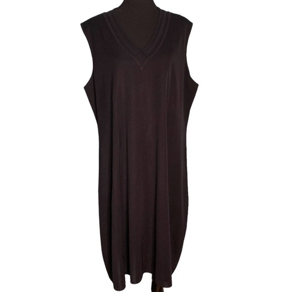 Misook Dresses & Skirts - Misook black v neck acrylic dress plus size 2X